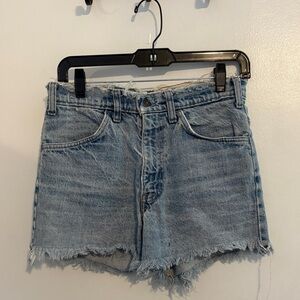Levi’s Vintage Orange Tab Distressed Light Wash
Denim Shorts 27